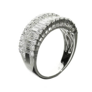 1.5 ct Diamond Band with baguettes and round diamonds